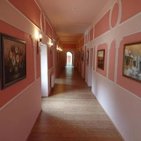 Korona Szallo Bed & Breakfast *