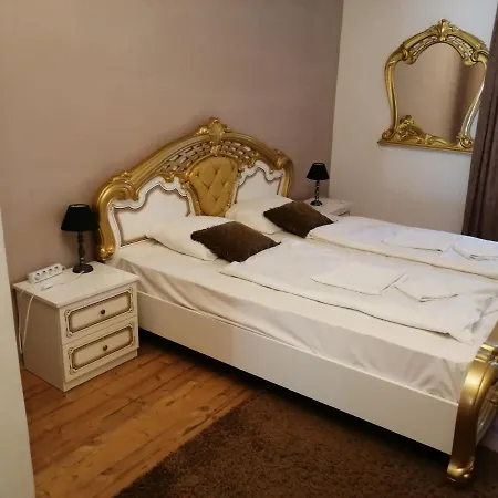 Bed & Breakfast Korona Szallo Sarvar